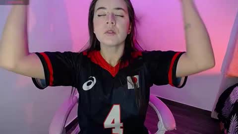 Emma online show from November 2025 10:15:02 PM