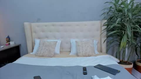 Stephane Rouss online show from September 2025 07:58:02 PM