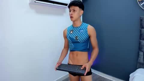 Stephane Rouss online show from November 2025 07:57:01 PM