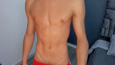 Stephane Rouss online show from November 2025 09:04:01 PM