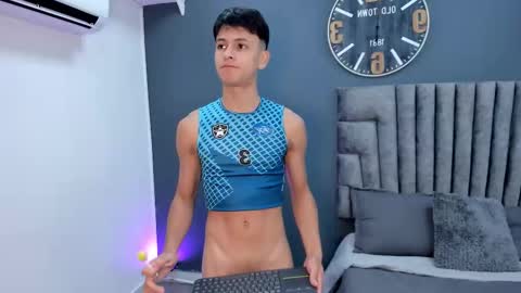 Stephane Rouss online show from December 2025 08:28:02 PM