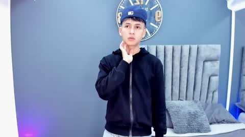 Stephane Rouss online show from December 2025 08:05:01 PM