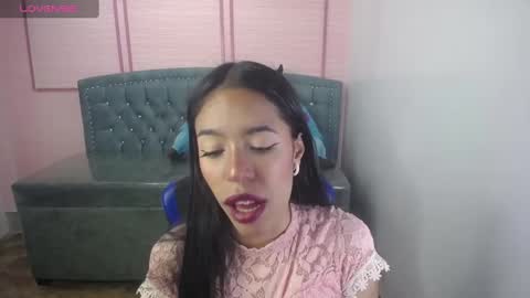 Stephania online show from March 2025 10:28:02 AM