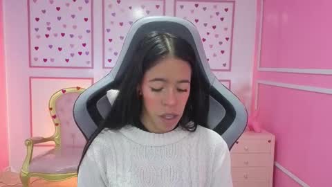 Stephania online show from September 2025 11:34:01 AM