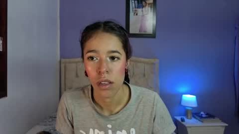 Stephania online show from April 2026 02:41:01 PM