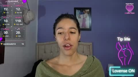 Snapshot of stephania_t chatting on June 2026 03:25:01 PM Stephania online show from June 2026 03:25:01 PM