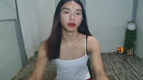 Snapshot of stephanie_zee chatting on May 2026 07:13:02 AM stephanie_zee online show from May 2026 07:13:02 AM
