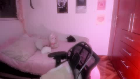 Stephanie  online show from January 2026 12:49:02 AM