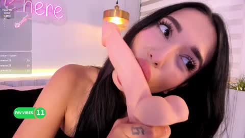 Snapshot of stephany__monroe chatting on October 2025 05:00:01 PM Stephany online show from October 2025 05:00:01 PM