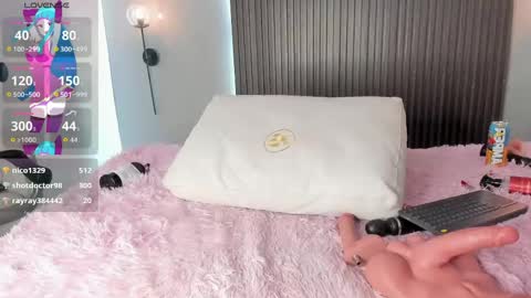 Stephany online show from April 2026 07:37:02 AM