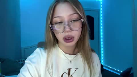 Stef online show from March 2026 02:12:02 PM