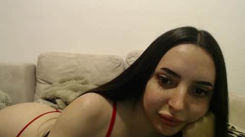 Snapshot of stepmommy19 chatting on May 2026 03:44:02 PM StepMommy19 online show from May 2026 03:44:02 PM