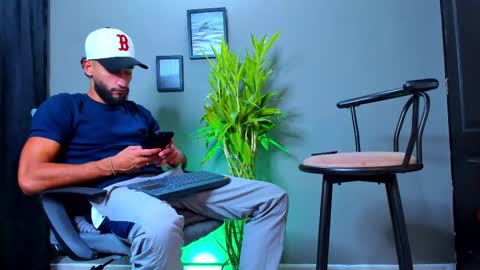 Steve  online show from October 2025 01:58:01 AM