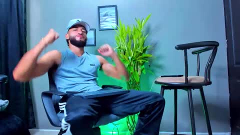 Steve  online show from October 2025 02:24:01 PM