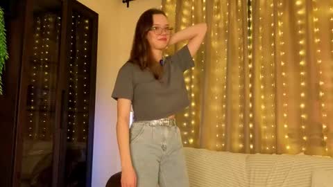 Candy online show from October 2025 06:46:02 PM