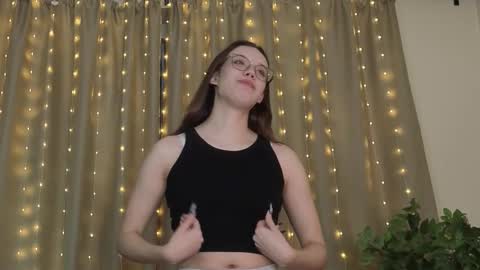 Candy online show from November 2025 05:14:01 PM