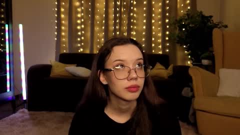 Candy online show from November 2025 05:57:01 PM