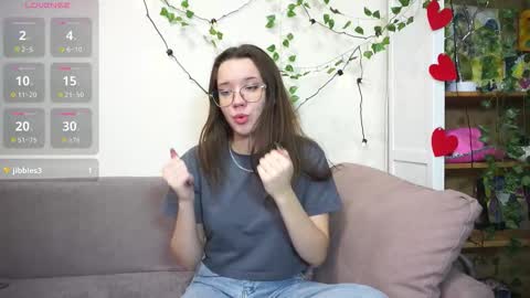 Candy online show from November 2025 06:18:02 PM