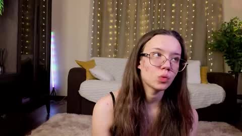 Candy online show from December 2025 06:25:01 PM