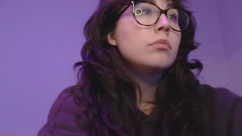 Stevie Steele online show from December 2025 03:01:01 AM