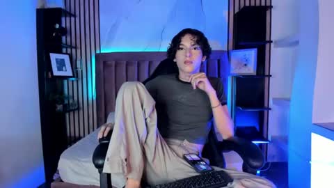 Snapshot of sthepanodimonaco chatting on June 2026 03:38:02 AM Sthepano online show from June 2026 03:38:02 AM