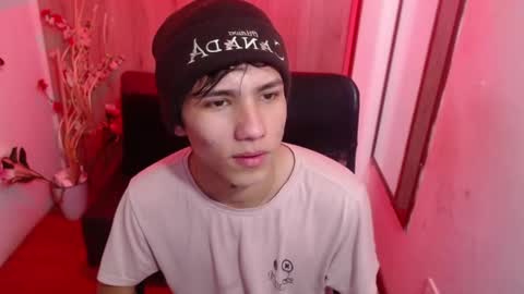 Snapshot of stich_23 chatting on February 2026 01:18:02 PM Stich online show from February 2026 01:18:02 PM