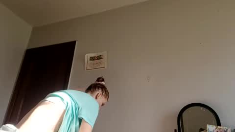 stickyredfunsize online show from November 2025 02:17:01 PM