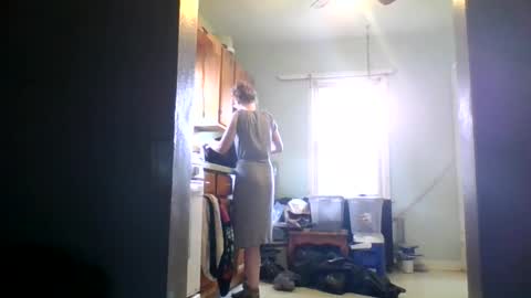 stickyredfunsize online show from November 2025 03:54:01 PM