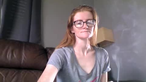 stickyredfunsize online show from November 2025 04:44:01 PM