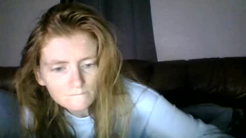 stickyredfunsize online show from November 2025 09:24:01 AM