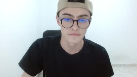 stiv_grant online show from April 2026 01:17:02 AM