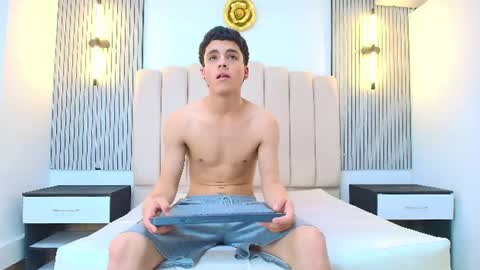 stiven_cooper2 online show from July 2026 12:24:02 PM