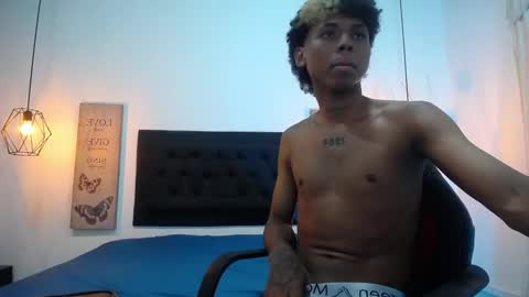 Stiven  online show from October 2025 08:43:02 PM