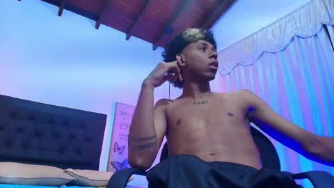 Stiven  online show from December 2025 08:03:01 PM