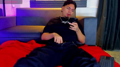 Snapshot of stivendreams chatting on September 2025 05:05:02 PM friends online show from September 2025 05:05:02 PM