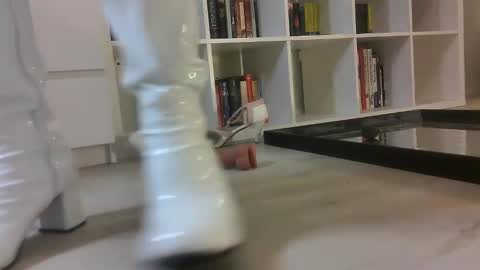 stockingsfan05607 online show from December 2024 07:04:01 AM