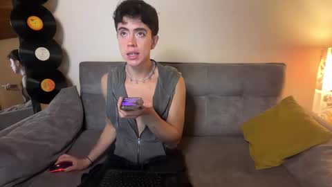 Snapshot of stolas_ying chatting on February 2026 11:44:01 PM Stolas online show from February 2026 11:44:01 PM