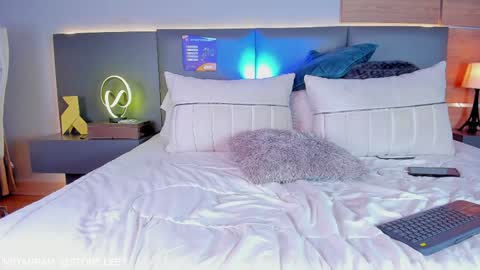 Stone Lee  online show from December 2024 04:31:02 AM