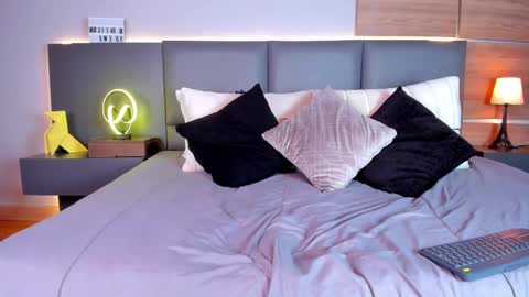 Stone Lee  online show from February 2025 06:49:02 AM