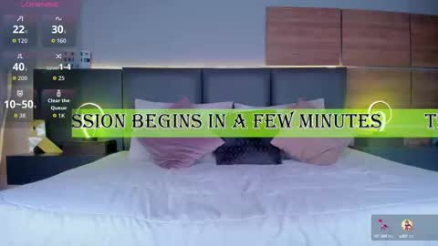 Stone Lee  online show from September 2025 07:30:01 AM