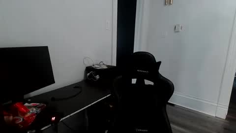 stonedpanda77 online show from July 2026 10:27:01 PM