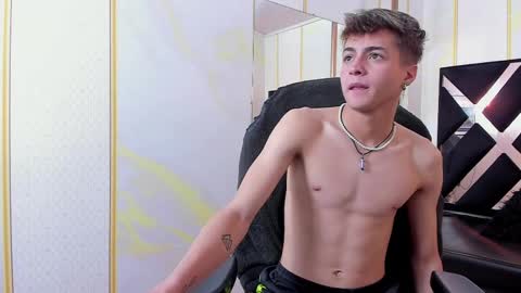 stonne69 online show from March 2025 04:33:02 PM