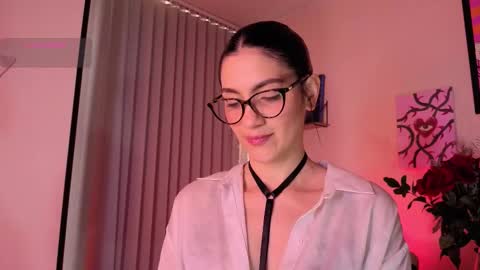 Liz online show from October 2025 08:07:01 PM