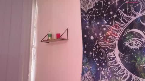 Liz online show from October 2025 08:09:02 PM