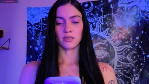 Liz online show from November 2025 08:07:01 PM