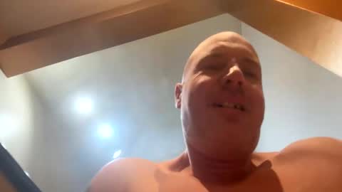 Snapshot of stoodley22 chatting on January 2025 05:42:02 AM Stoodley22 online show from January 2025 05:42:02 AM