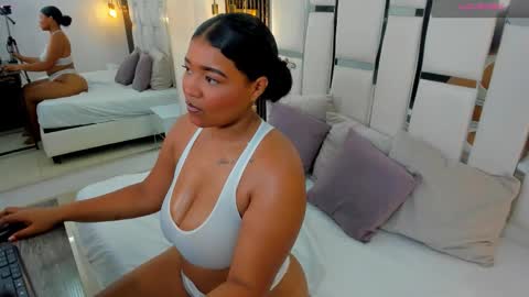 Stormy online show from December 2025 03:23:02 AM