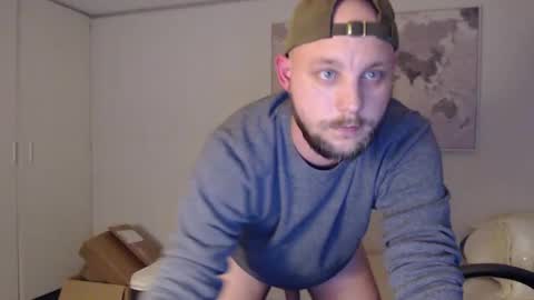Snapshot of storpik21 chatting on January 2025 08:02:01 PM Scandiv online show from January 2025 08:02:01 PM