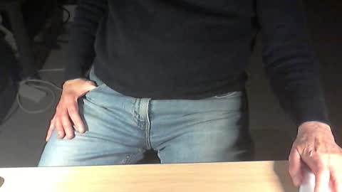 Dave online show from December 2025 08:57:02 PM