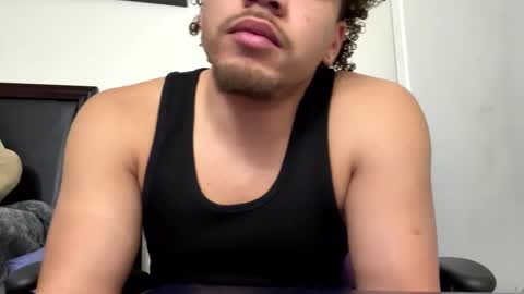 Snapshot of str8dj chatting on December 2024 04:06:01 AM Dj online show from December 2024 04:06:01 AM